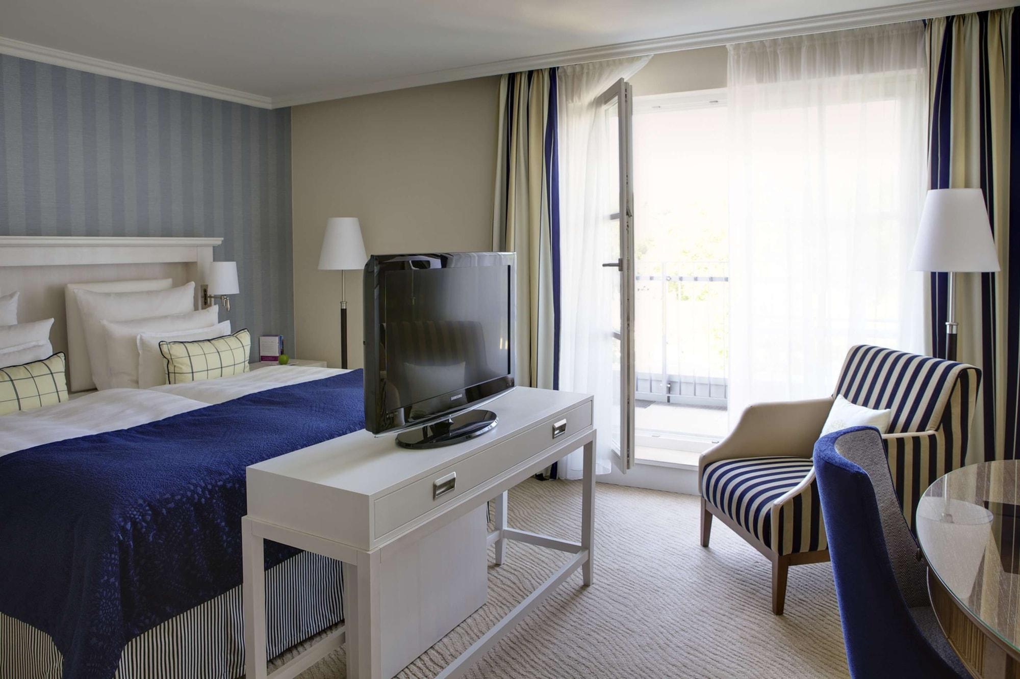 Steigenberger Grandhotel & Spa Heringsdorf Buitenkant foto A room at the Hotel du Cap-Eden-Roc