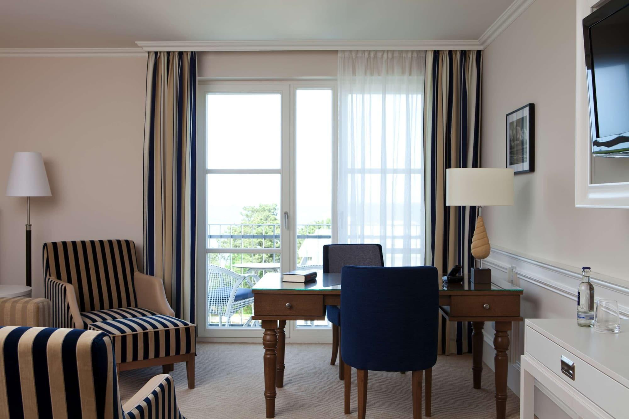 Steigenberger Grandhotel & Spa Heringsdorf Buitenkant foto A room at the Hotel Axelmannstein