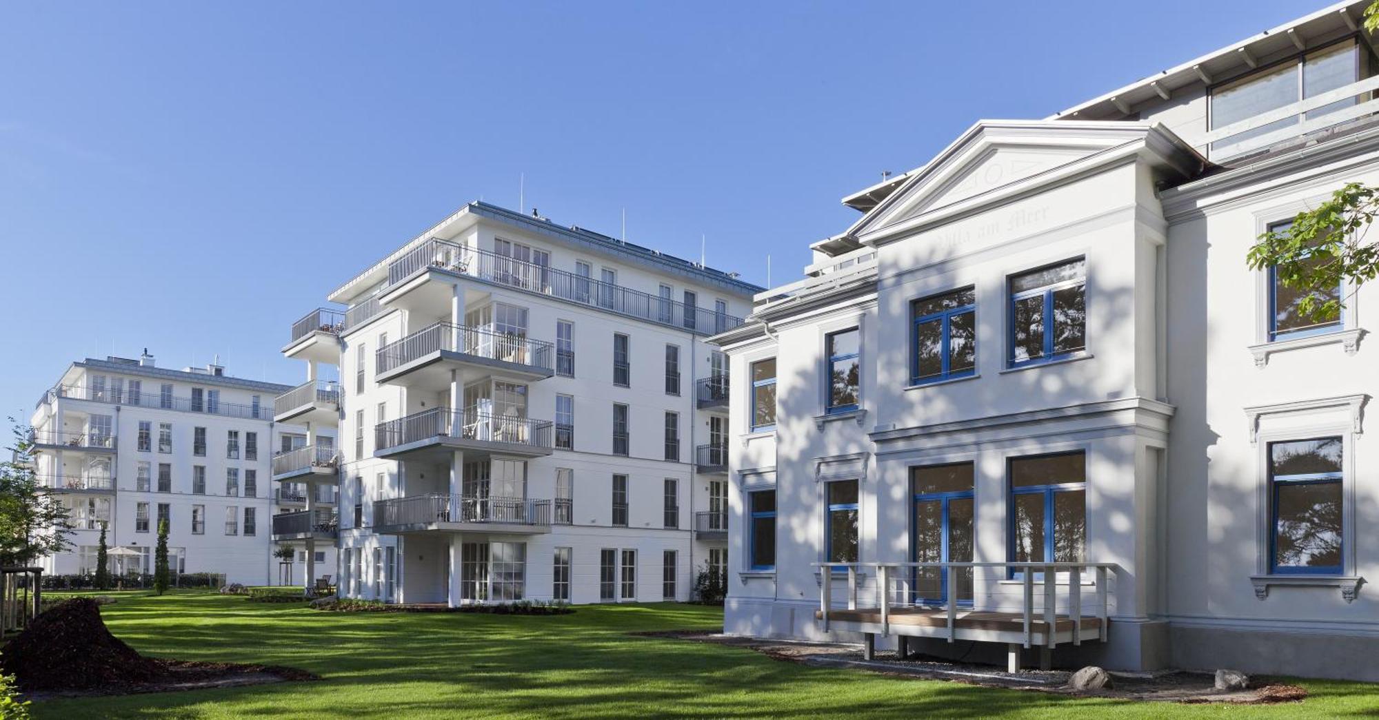 Steigenberger Grandhotel & Spa Heringsdorf Buitenkant foto The main building of the university